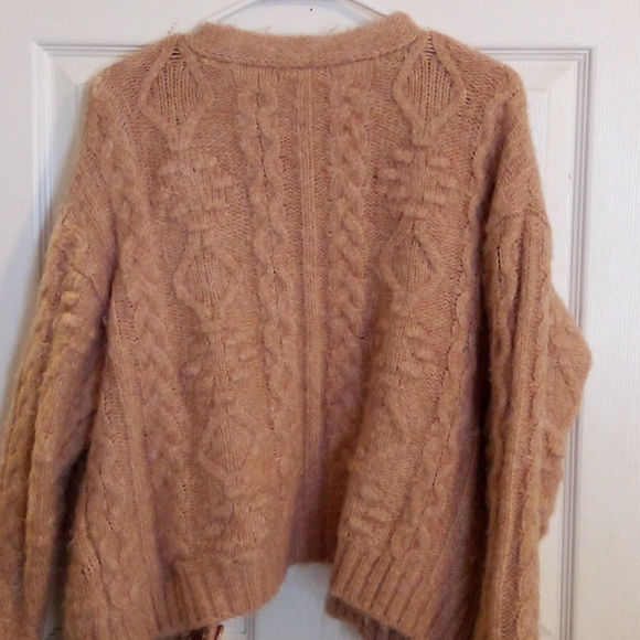 Forever 21 Beige Over sized Sweater Cardigan - Picture 3 of 3